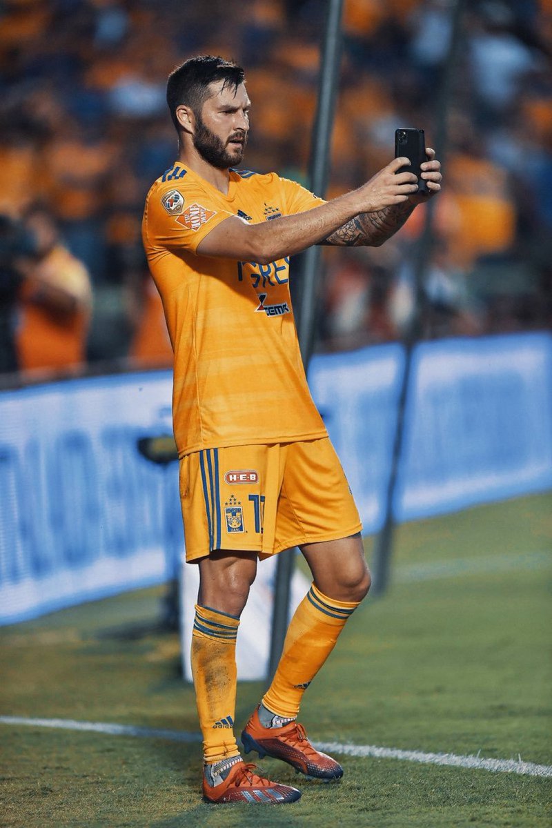 Si mañana ganan los Tigres, sortearé un Play Station 5 entre los usuarios que le den RT a este tweet.