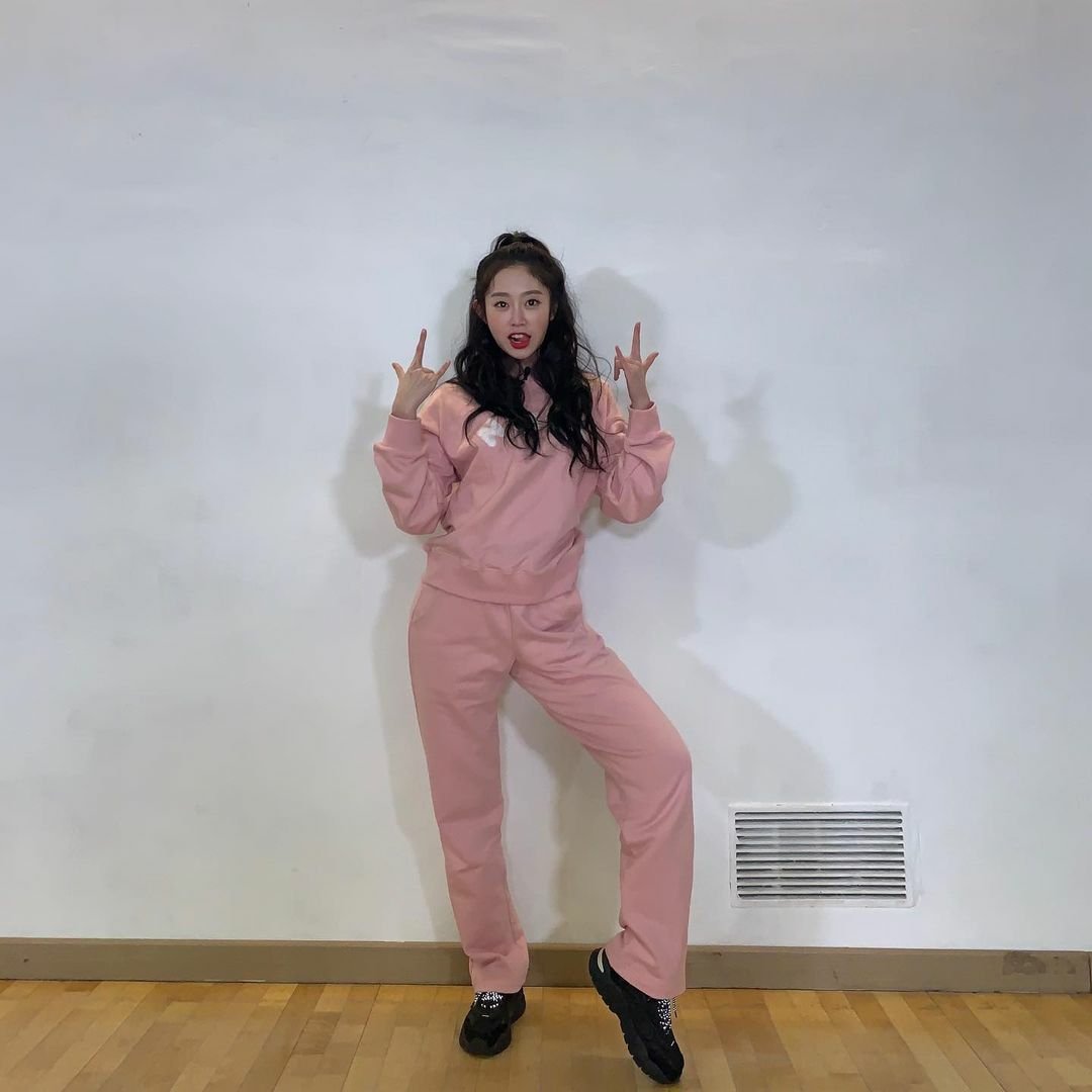 OnlyJiSoo_HK's tweet photo. β€210211β€
#STARJISOODAY
#2μμ_νΌμ΄λ_κ½_μμ§μ
#리λμ€μ_λ‘맨μ€_μ§μμΌ_μμΌμΆνν΄
#λ¬λΈλ¦¬μ¦ #μμ§μ https://t.co/2ailm2AuVr