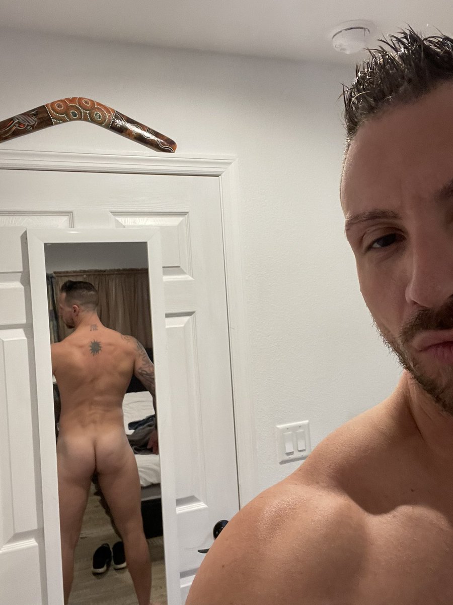 Catch a glimpse...
#butt #booty #malebutt #gayboy #gay #nakedmen #muscle #gayporn #nudity #gaymuscle #inkedgay #tattoo #gayink @gaysteamm @GayPornVids2 @HotDudesNude @xxx_men_pt @purelygayporn @hornygayvids @