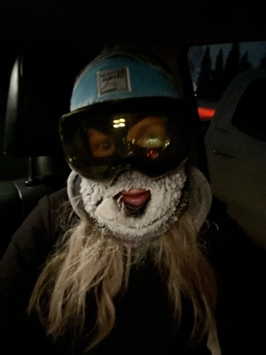 keeprunningkris's tweet image. Awesome run tonight!! Only thing cold was my butt! Definitely earned my #wintermoves swag from #runcalgary #runyyc #yyc #runstreak #day438 #runwithrivs #keeprunning #rageon #nottoday #winterrunner #polarvortex
