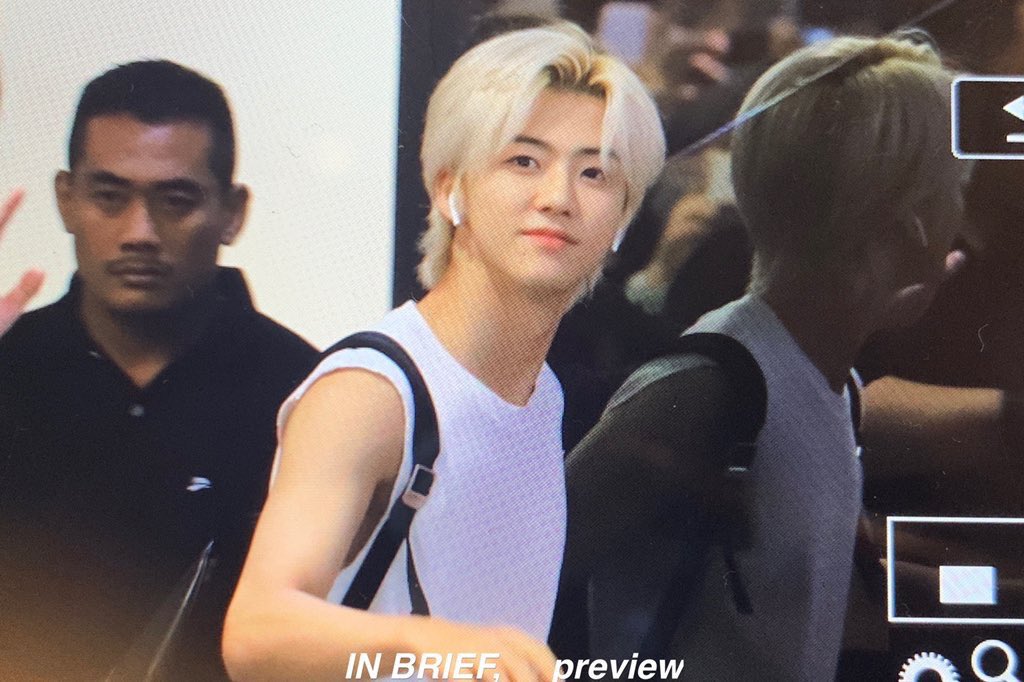 ผมยาวเหมือนตอนบูมเลย