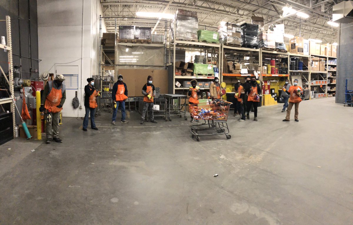 Congratulations 8976 Freight and Unload teams for a safe free year so proud of all y’all,  snacks on us !!! <a href="/LewisHom/">Jimmy Lewis</a>