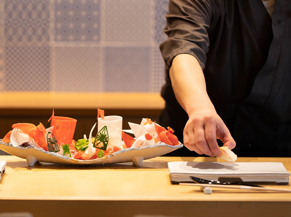 ヒルトン大阪 公式 على تويتر お誕生日 や ご褒美ランチ 特別な日にカウンター席で食べる 鮨 は格別です お一人様 でもご利用いただけます 日本酒 も取り揃えております ホテル２階 川梅 にてお楽しみください ヒルトン大阪 ヒルトンホテル 大阪 川梅