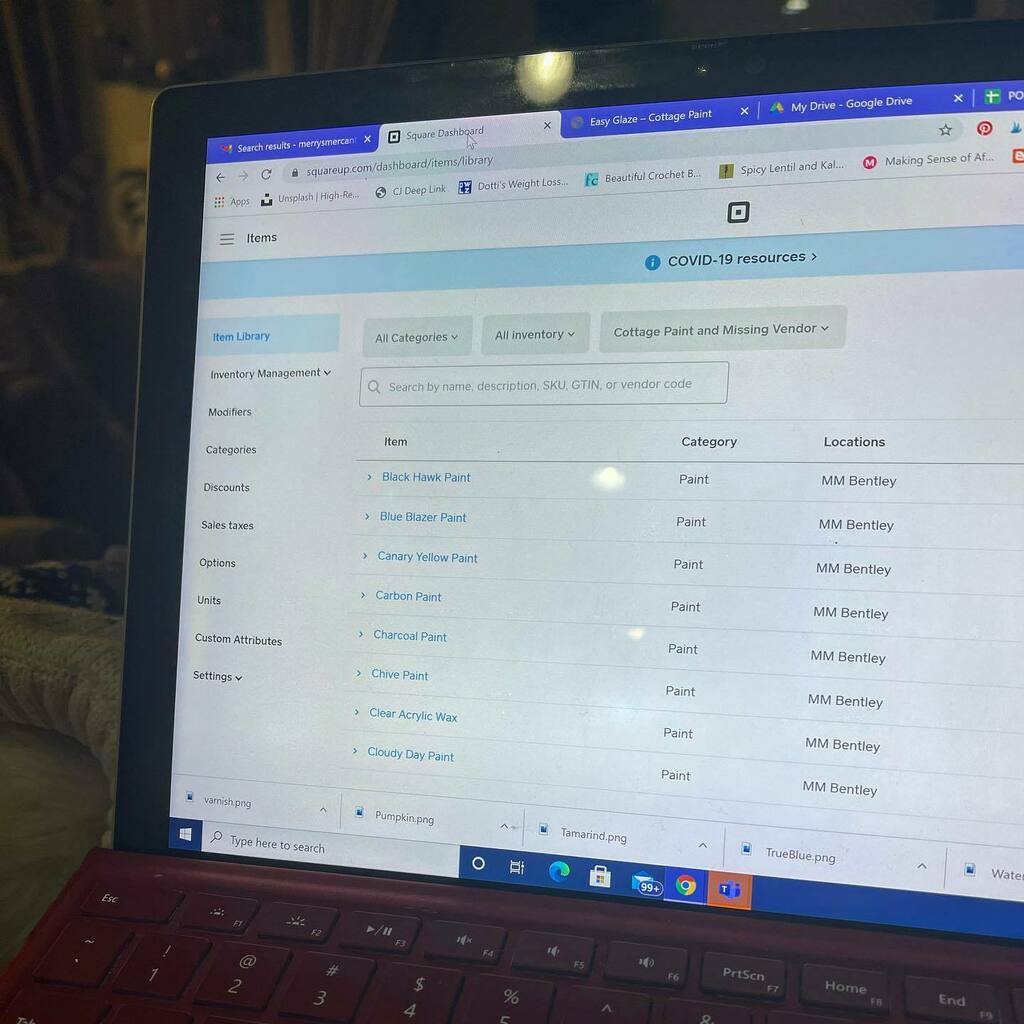 Merry120's tweet photo. Point of sale set up 2.0. Fingers crossed this time everything works. #iboughtastore #ineedapos #workingworkingworking https://t.co/I75hHS9fsD https://t.co/MOznh50itY