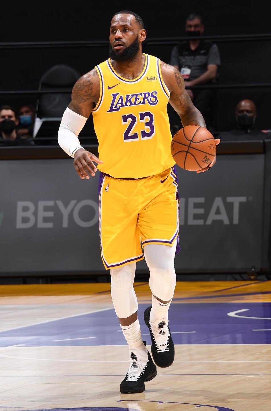Lebron james clearance 16 four horsemen