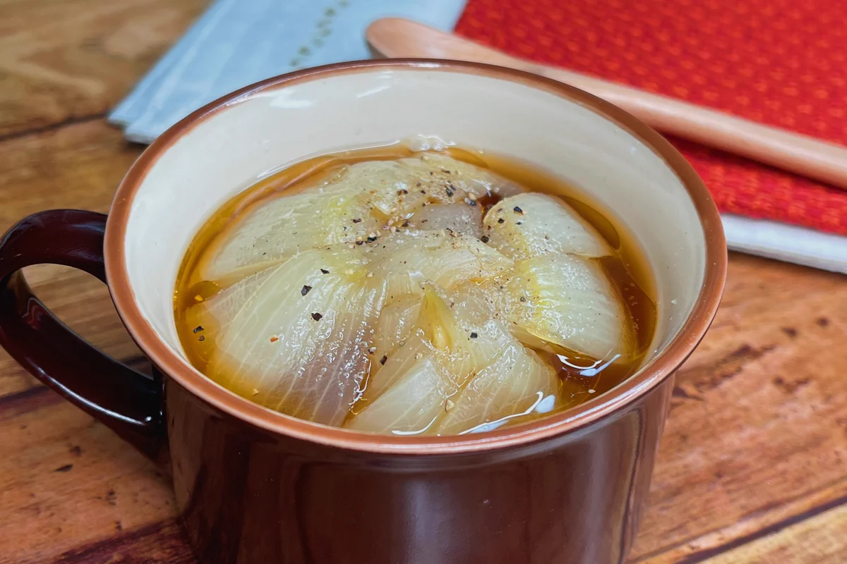玉ねぎが好きな人は是非！火を使わずに電子レンジで作れちゃう玉ねぎスープ！