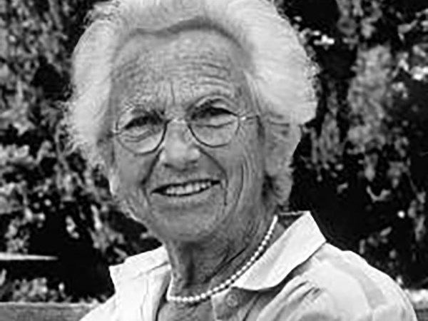  #WomenInScienceDay Edith Bülbring 1903-1990Bülbring conducted pioneering research into the physiology and pharmacology of smooth muscle and from 1953 headed a research group in Oxford that published over 200 papers in 17 years!