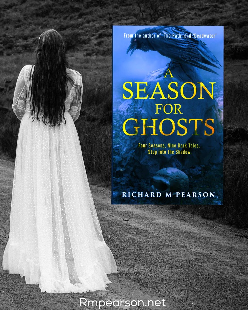 It is so cold in Scotland today, even the snowmen are wearing coats.
Rmpearson.net 
#horrorbooks #ghoststory #ghostbooks #ghostauthors #glasgow #amazonbooks #kindle #gothicwriting