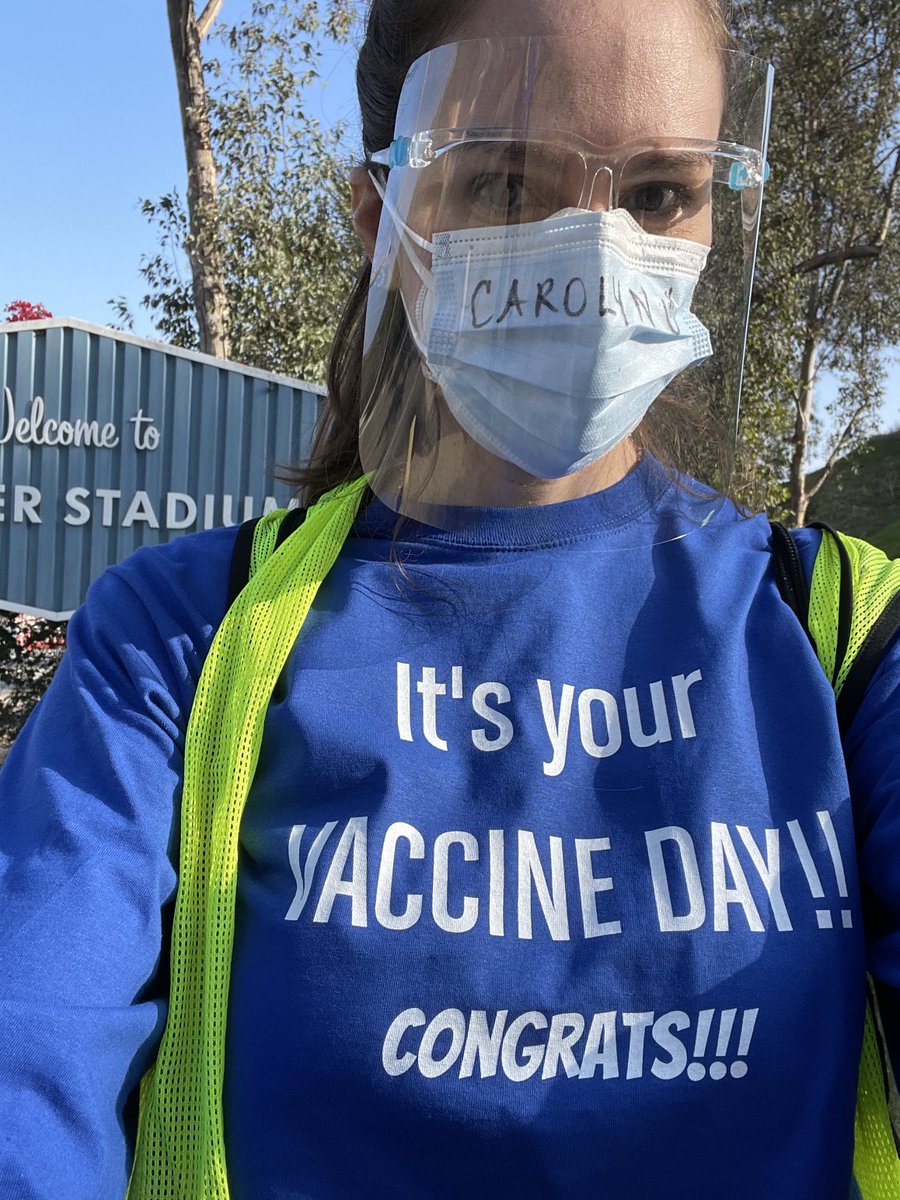 Welcoming in the vaxxers (and directing traffic). Yay science! Yay ⁦⁦<a href="/CoreResponse/">CORE - Community Organized Relief Effort</a>⁩ !!