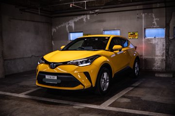 トヨタc Hrで車中泊にトライ 快眠を叶える内装のアレンジグッズ14選 暮らし の