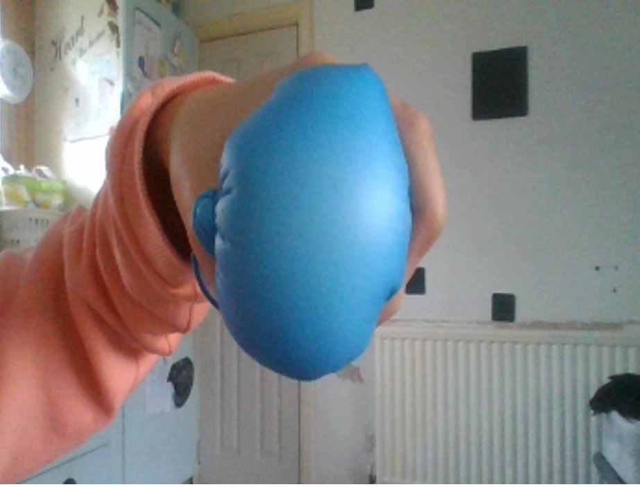 Lift_Feversham's tweet photo. Healthy Body &amp; Mind - #MentalHealthAwareness 

Year 6 had a go at creating their own Stress Relief Toys/balls - Using balloons/rubber gloves. 

#LockdownLearning #HomeLearning #COVID19 #EduTwitter #MentalHealth #MentalHealthMatters #CreativeLearning #CreativeEdu #Wellbeing https://t.co/YPTs5ArmZC