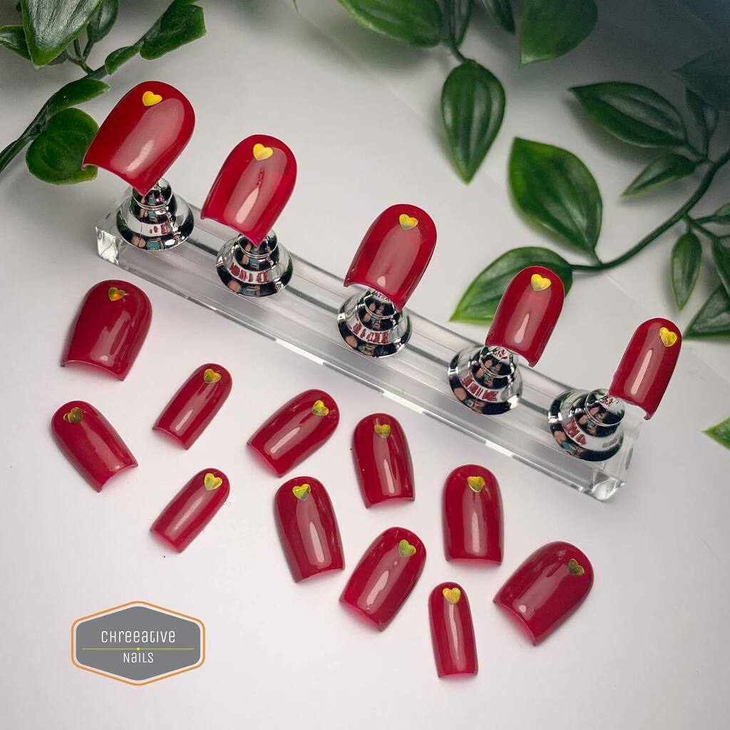 chreeative's tweet photo. Pre Made Press-on nails - ORDER NOW @ chreeative https://t.co/RIwEyOOPFu 🙌🏻 

Using : @artisticnaildesign - REDWARDIAN
@louellabelle - LAURA10

#pressonnailsvalentinesnails #heartnails #handmadenails #showscratch #louellabelle #lbambassador #rednails #ch… https://t.co/PDPnfo53Bv https://t.co/0EtivoONGu