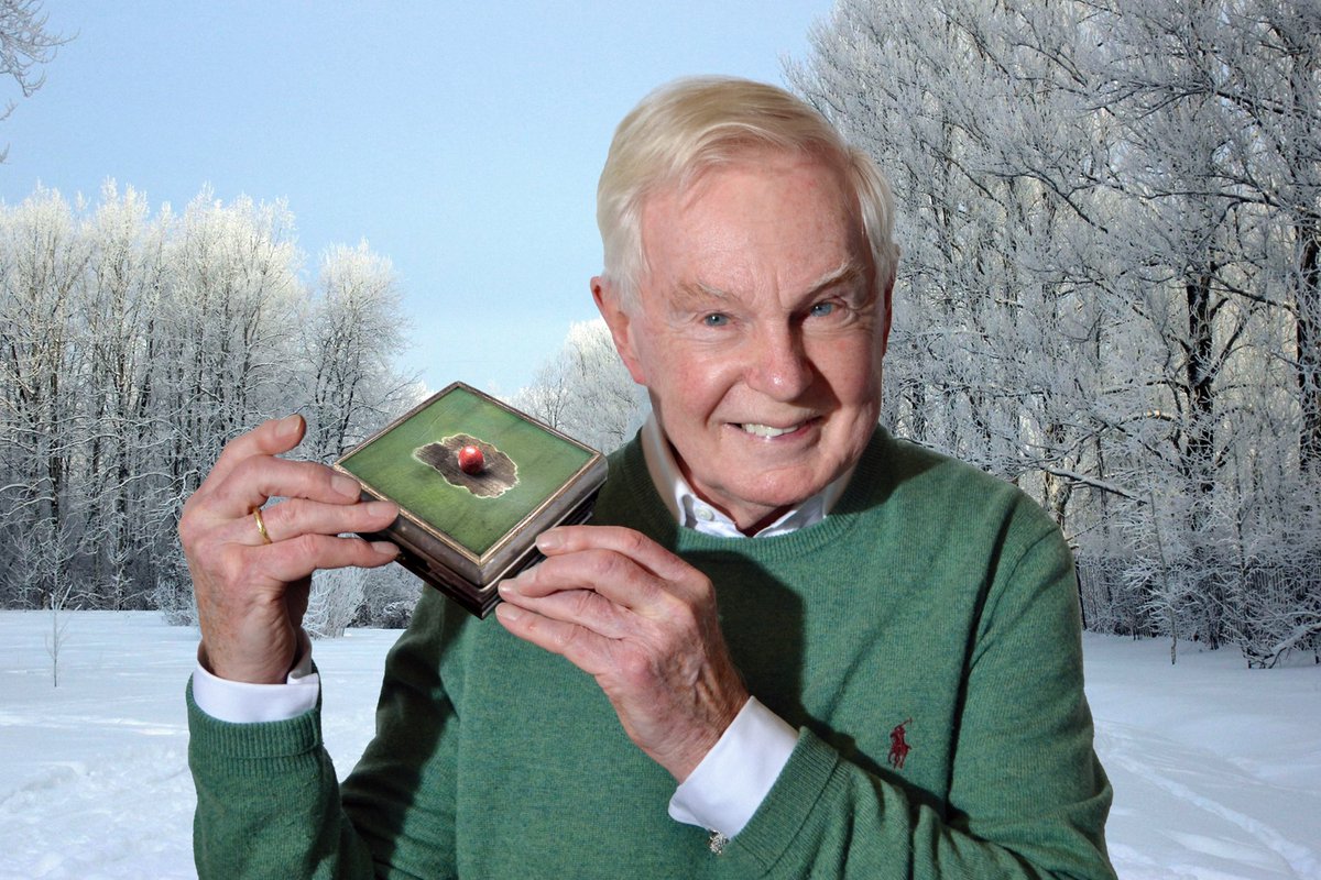 bigfinish's tweet photo. THE WOLVES ARE RUNNING! 🐺 Sir Derek Jacobi leads the cast of a new audio adaptation of The Box of Delights, due for release in September 2021. Find out more and PRE-ORDER: https://t.co/RTLkEBOLuk https://t.co/IIYzvOAhJF