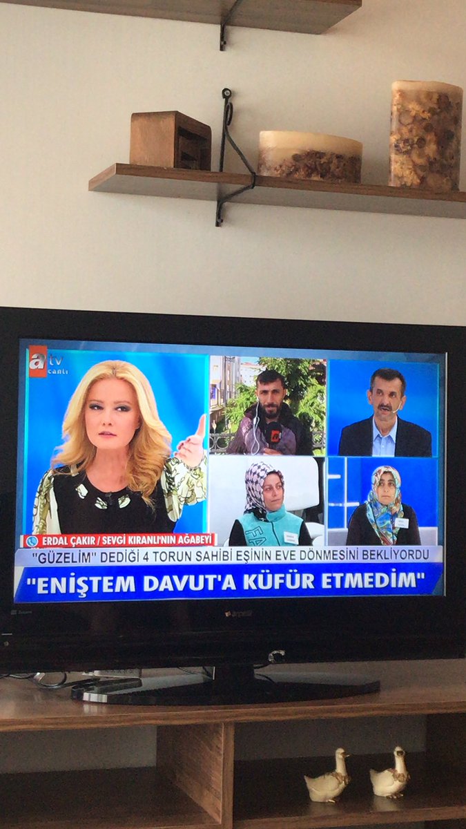 Hiç kimse:...                                                Davut abi: babasının evine giderse boşarım #muegeanli
