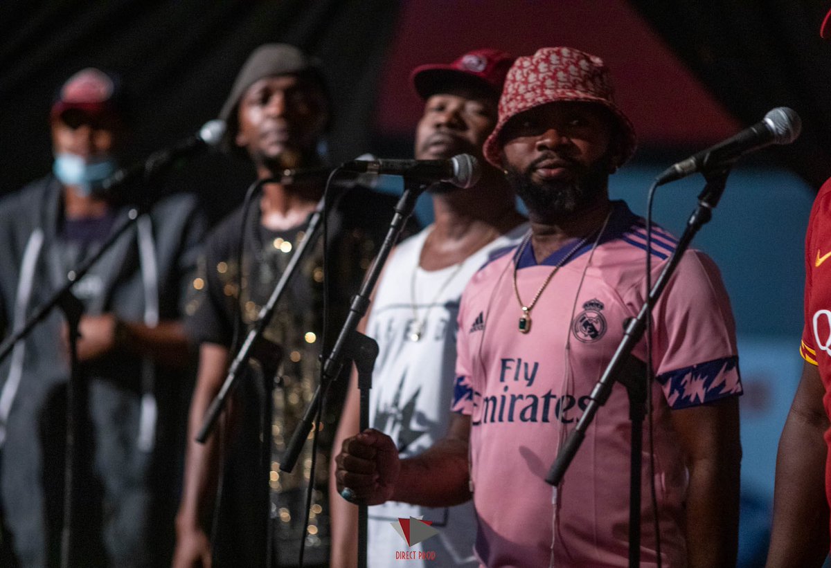 Dylan_Akame's tweet photo. Fally Ipupa a voyagé avec son orchestre.
Plus de 30 musiciens et danseurs qui vont l'accompagner sur la scène du Direct Prod SHOWS ce Samedi au Palais des Sports de Yaoundé 🔥
Le feu 🔥 ce soir à Canal Olympia
#directprodshows #fallyaucameroun #CanalOlympia https://t.co/kKGDqv6E9S