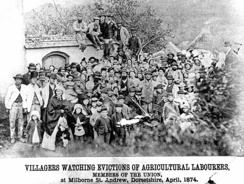 5 Confronted by strikes & land occupations, rural bosses called in the cops, & established a 'blacklist' of 'troublemakers'. Those on the list were denied lease land & jobs. With no prospect of earning a living, they were receptive to recruiters sent by the NZ government.