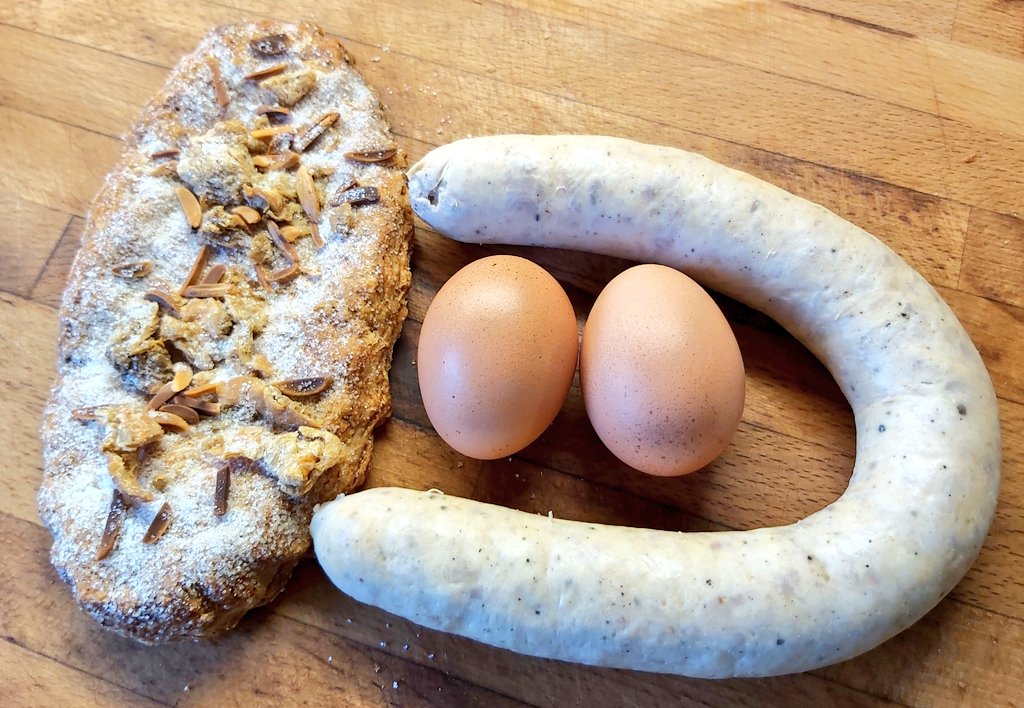 alexmurmoia's tweet photo. 🐷🥚🍪 Bon Dijous Gras des del #Moianès!

➡️Al país hi tenim els millors productes d'elaboració artesanal pròpia amb una qualitat immillorable. Gaudim-ne bo i ajudant el nostre comerç local! https://t.co/IAtRINAUIq