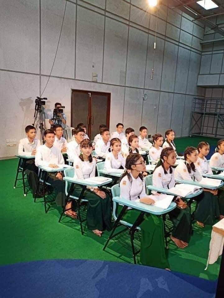 williamwints's tweet photo. 2021 Myanmar educational high school
Integrated Classroom learning system presented by JUNTA military in national TV channel MRTV. 
Disco lights and cameras will be provided. No footwares are allowed in the classroom.
#fakenewsMRTV
#militarycoupinMyanmar 
#WhatsHappeningInMyanmar https://t.co/5ZbPdVeg56