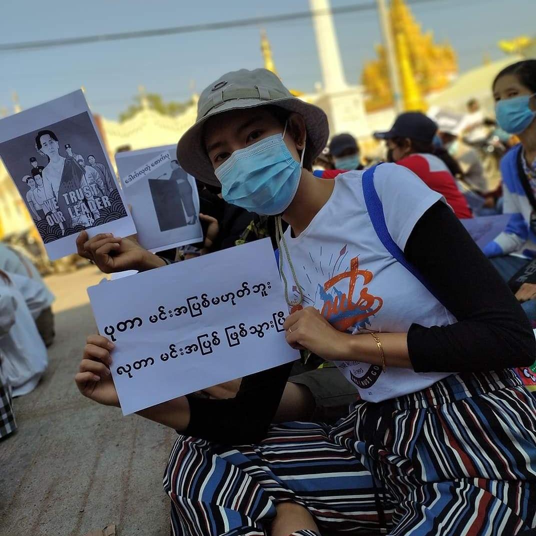 ThantSabai's tweet photo. 11.2.2021

ပုတာ မင်းအပြစ်မဟုတ်ဘူး

လုတာ မင်းအပြစ် ဖြစ်သွားပီ🤣 https://t.co/Lkm3K4ZZN2
