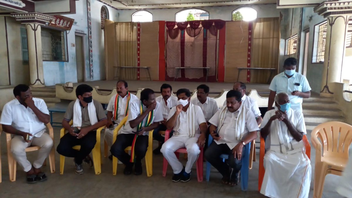 ereswaranoffl's tweet image. கைது நடவடிக்கை காவிரி - திருமணிமுத்தாறு திட்டத்தை நிறைவேற்ற வலியுறுத்தி நாங்கள் மேற்கொள்ளும் அறவழி போராட்டத்தை என்றும் கட்டுப்படுத்தாது.! 

#நம்மால்_முடியும்.