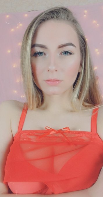 Messy hair and sleepy face😂 https://t.co/6uicBV0tMi https://t.co/JPtLQ36qUZ<a href="/tag/mvsales"class="tags"><span>#mvsales</span></a>