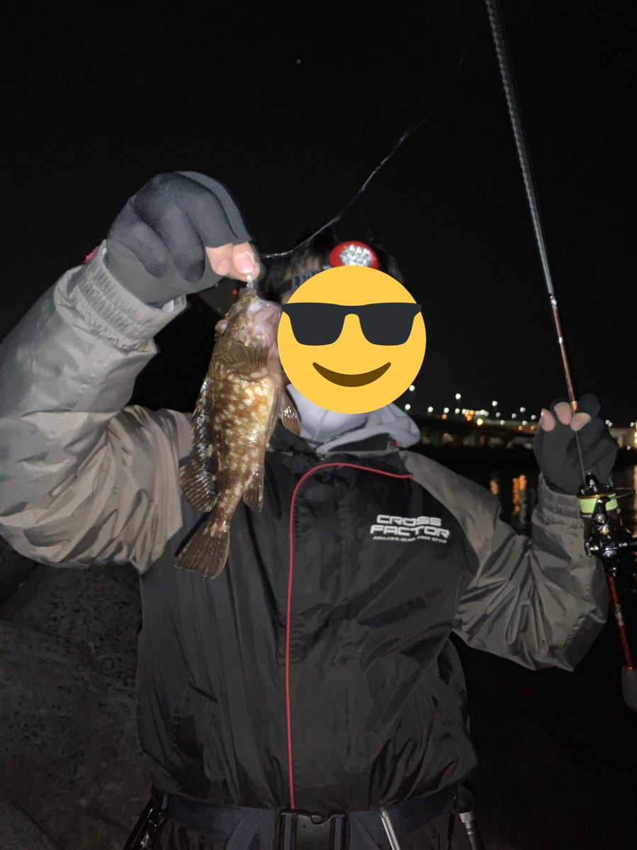 大阪泉州釣り情報 泉佐野 りんくう 前島テトラ 夜9時から後輩と 穴釣り ブラクリ の挿し餌は シラサエビ 体感 青イソメ より当たりが多い気がする 当たりは多いけどうまくのらず 2匹のみ その後メバリングで またまた 爆釣 ワームで10