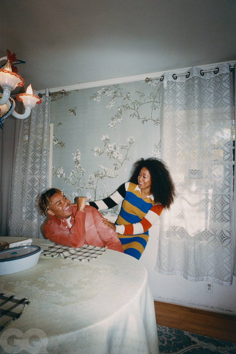 such an endearing interview in <a href="/GQMagazine/">GQ Magazine</a>'s Modern Lovers issue w/ Naomi Osaka and Cordae.

I can't help but chuckle at this interchange:

You don’t think you’re famous? Like…currently?

gq.com/story/naomi-os…

also her thoughts on Serena, statements and stuff is A-1.