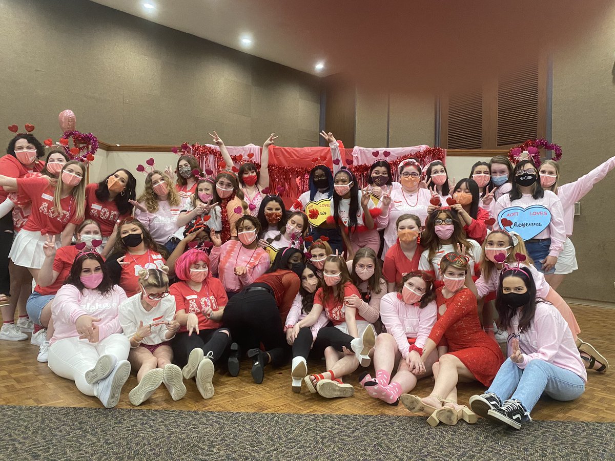 tag yourself- im the thumb over the camera 👍🏼