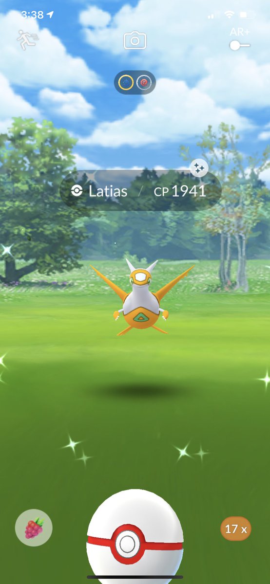 aytab91's tweet photo. Shiny duo ✨ #pokemongo #shinyhunter #latios #latias https://t.co/z7Qwx39z56