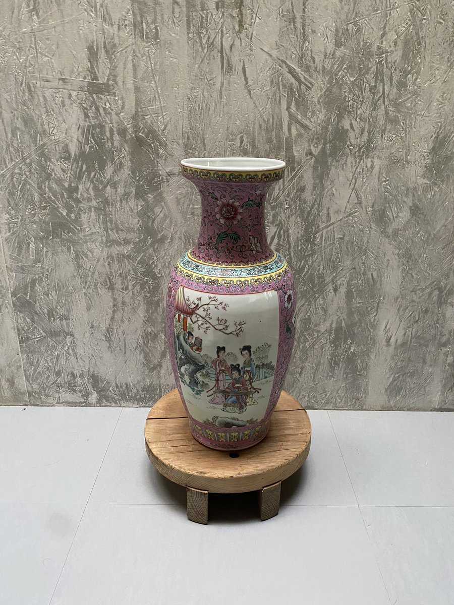 hoachooookt's tweet image. 「ご自由お持ち下さい」で生まれて初めて持って帰って来た。さすが目黒区！