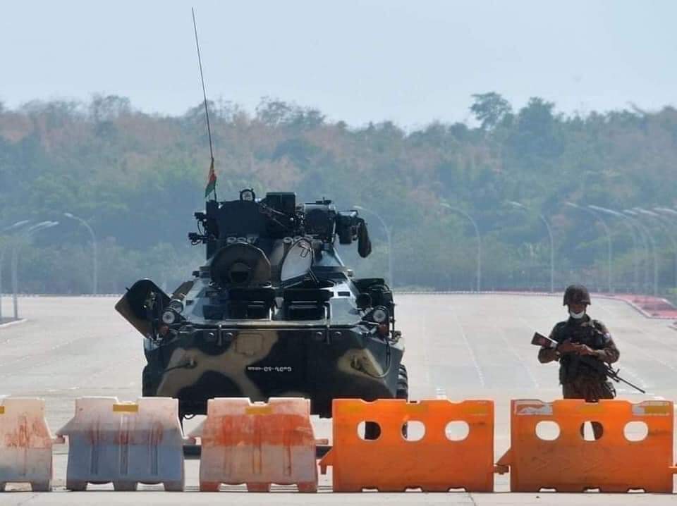 ToHu26845883's tweet photo. @YourAnonCentral Russia is supporting Myanmar military to kill their own citizens
#SaveMyanmar
#RussiasupportsMinAungHlaing
#RussiasupportsMilitaryCoup
#Feb11Coup
#WhatsHappeningInMyanmar https://t.co/bZu3IW2MkS