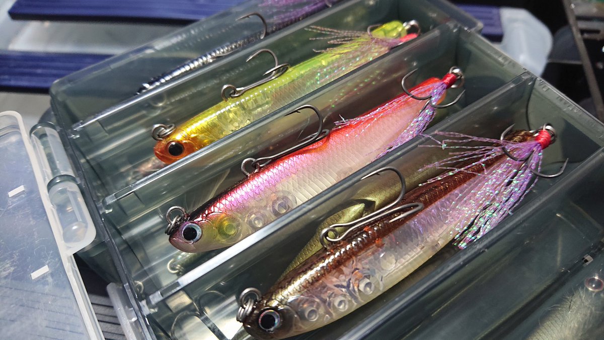 しんじ 釣り普及委員会 15 グリマー7 唯一無二のミドストプラグ 主にワーム禁止の芦ノ湖で使うことが多いですが ワームレイクでも笹濁りが入ったエリアなどでは積極的に使ってます 一昨年の春 チャプター東京の津久井湖戦でも貴重なキッカーを連れてき