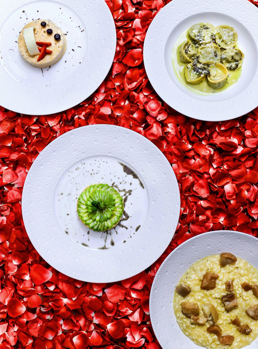 Lodhidelhi's tweet photo. Raise a toast to love and it’s unbridled magic over curated courses of authentic Italian fare & fine tipples in dreamy settings. Woo your special someone over a romantic rendezvous at #Perbacco this Valentine’s Day.
#TheLodhi #TheLodhiLife #LHWTraveler #DistinctivelyIconic https://t.co/SZRyNJtq8g