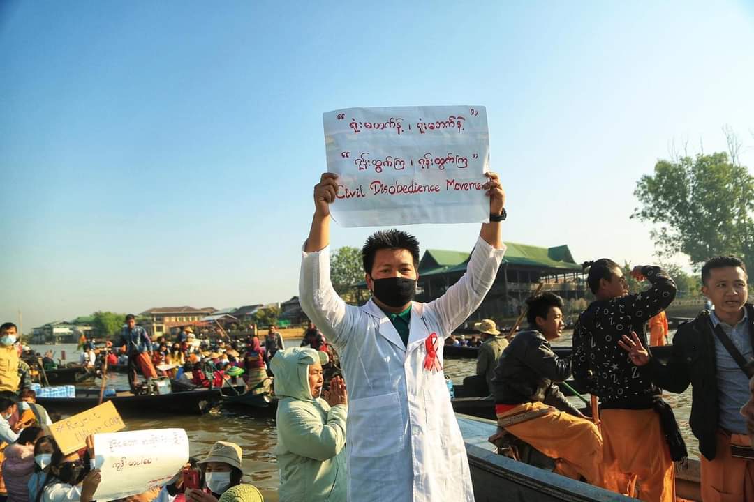 The world's first Inle water
 Strike against military rule
 11- 2- 21 Well
 Peace be upon Myanmar 🙏🙏🙏
#WhatsHappeningInMyanmar
#Feb11Coup
 Photo - Konyi Calisto