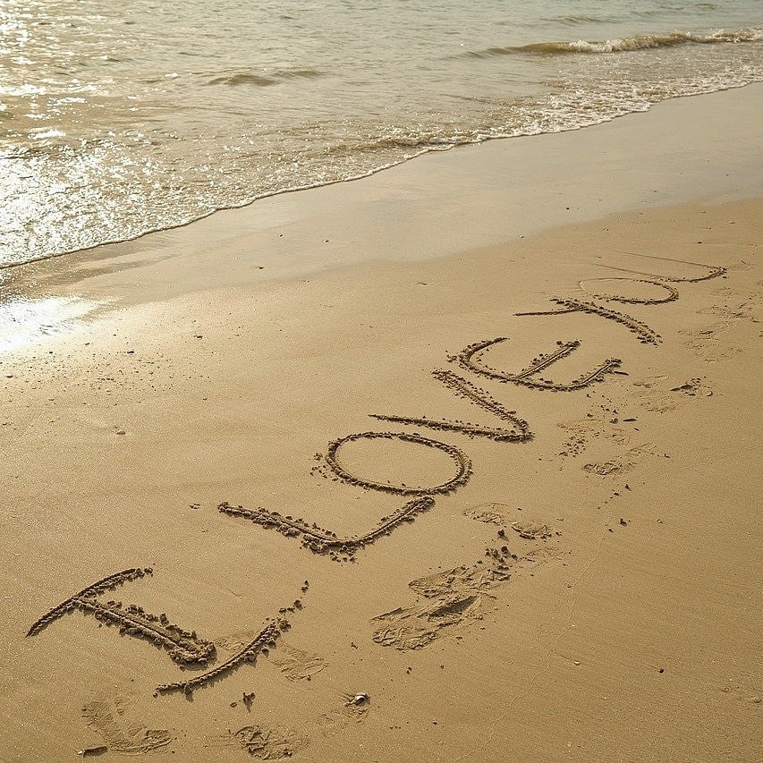 JoySkye4's tweet photo. Some loves are just written in the sand...
#corfucapers #bookquotes #coffee #writer #love #booklove #lovergoals #kindle #romancebooks #writersnetwork #bookobsessed #alwaysreading #authors #amwriting #goodreads https://t.co/PfL9D69Xdm