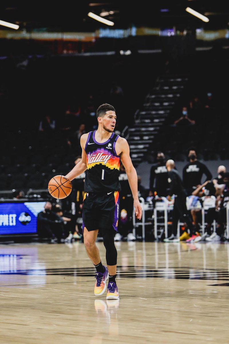 Suns's tweet photo. ⭐️ You know what to do ⭐️

https://t.co/HBIv75GgGV https://t.co/sLr0fKyfLD
