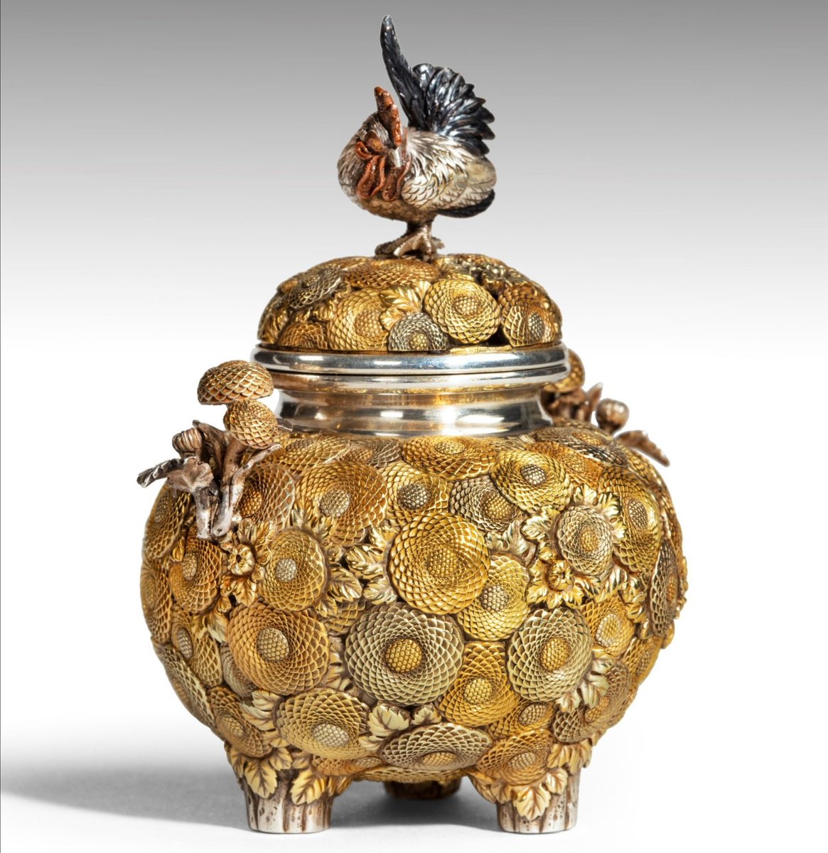 Hiroko Miyamoto على تويتر 明治時代の並外れた金工作品 香炉 わずか6 5cmの高さに密過ぎる菊 正阿弥勝義 しょうあみかつよし の作品かと思うと雪峰英友の作品 同じ岡山出身で彼の手伝いをしていた時代もあったそうです Steve Sly T Co Svutk3lcr2 Hiroko Miyamoto على تويتر 明治時代の並外れた金工作品 香炉 わずか6 5cmの高さに密過ぎる菊 正阿弥勝義 しょうあみかつよし の作品かと思うと雪峰英友の作品 同じ岡山出身で彼の手伝いをしていた時代もあったそうです Steve Sly T Co Svutk3lcr2