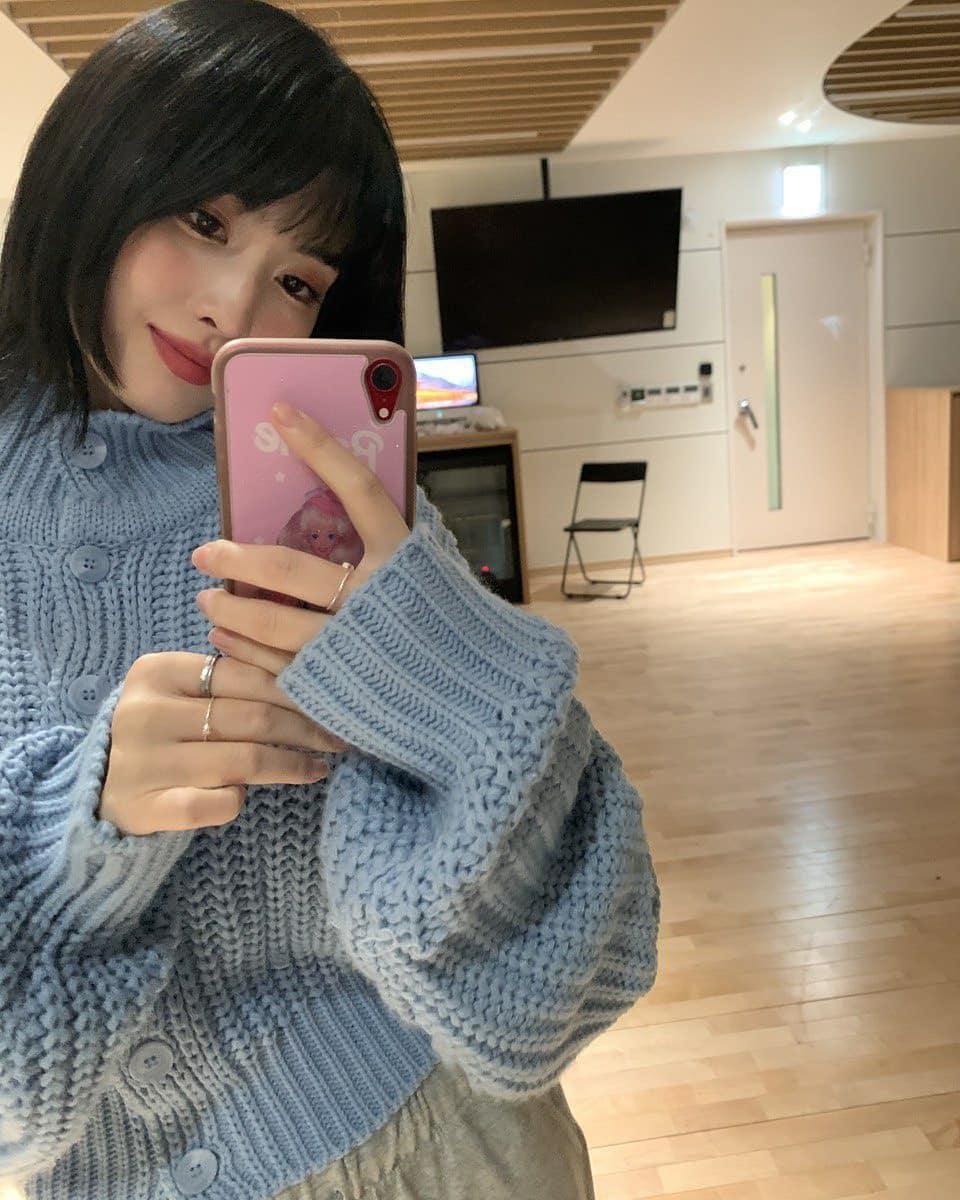 Twice 和訳 Information モモ Instagram Twice 트와이스 Jypetwice 모모 Momo