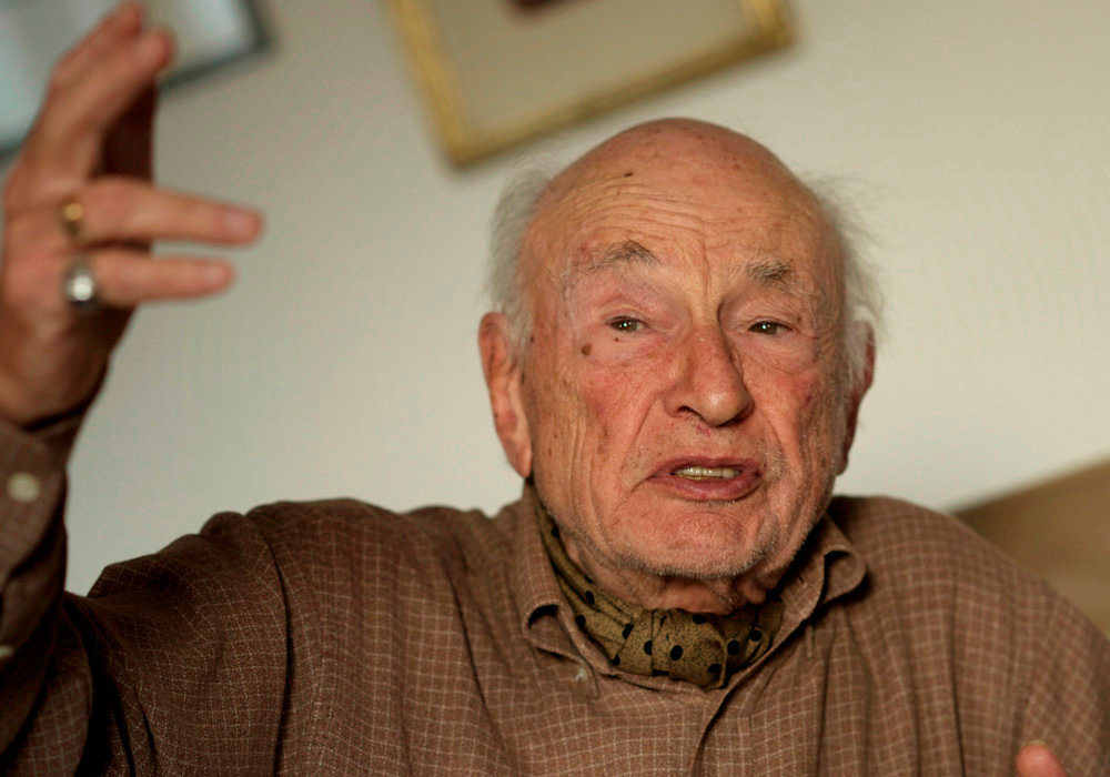 franceculture's tweet image. "Il faut que toute la jeunesse prenne conscience que tous ces maux que nous subissons, viennent du fait qu'une machine sociale et économique mondiale nous entraîne dans une voie catastrophique et qu'il faut changer de voie." Edgar Morin #avoir20ansen21
franceculture.fr/emissions/linv…