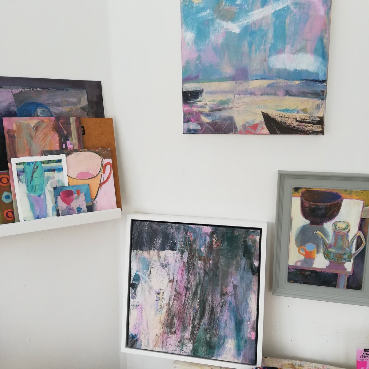 One of our artists <a href="/GabsBuckingham/">Gabriella Buckingham</a> is currently fundraising for Norfolk charity <a href="/CharityTBF/">BenjaminFoundation</a>  take a look at her available paintings, 20% of all sales by Monday go to them gabriellabuckingham.com