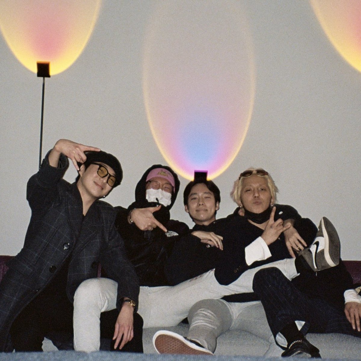 kwonjiyongeez's tweet photo. so warm https://t.co/jfLdZikQAU