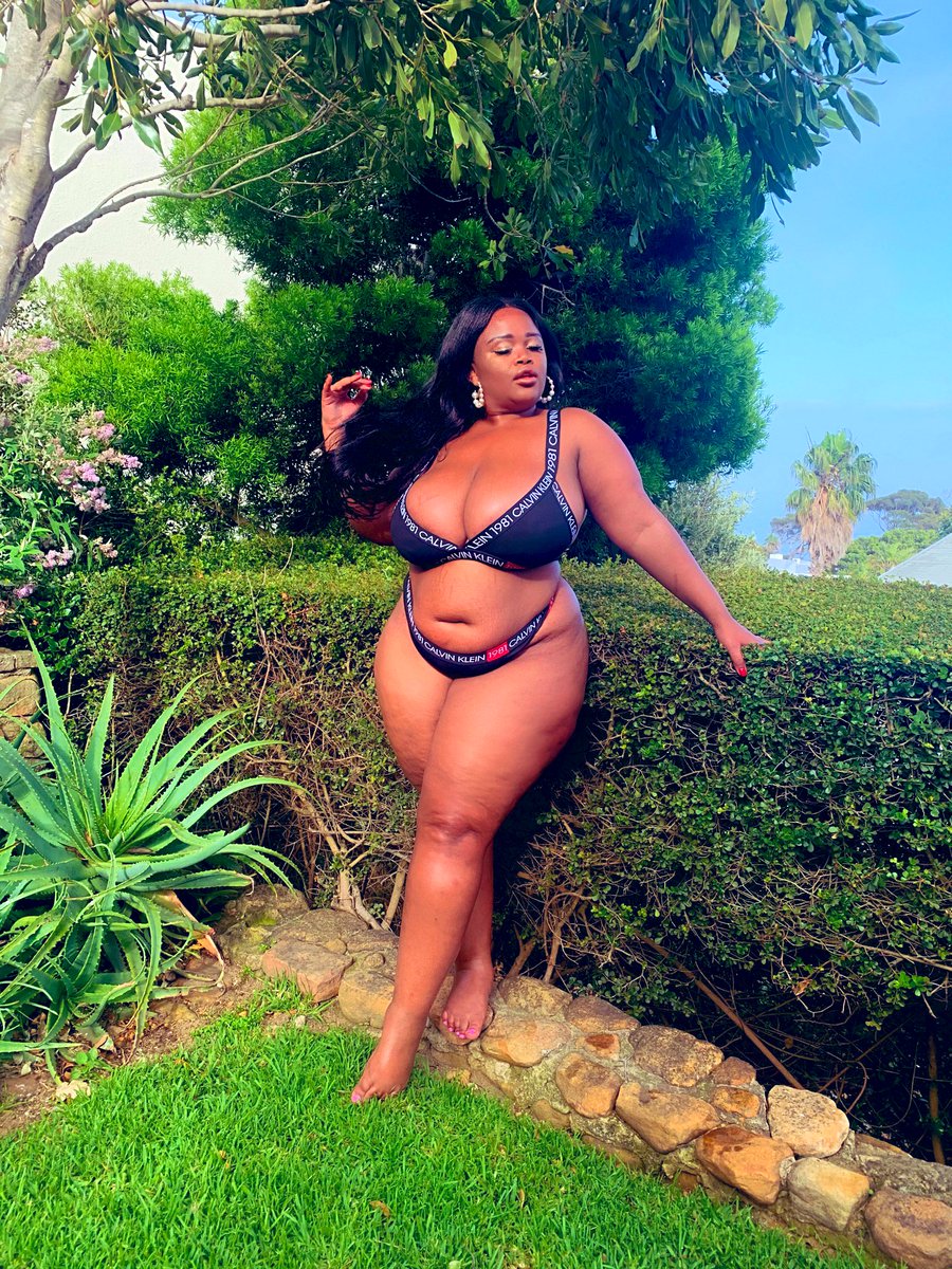 uncle_olu's tweet photo. Good morning 🤍🖤🤎
A Confident woman is way more beautiful than any other woman                                                                                                                   
Then who/what is a CONFIDENT WOMAN ?
📸 @oyamabotha 
@willoudoll 
@krisdatruth https://t.co/H38LhMKsXi