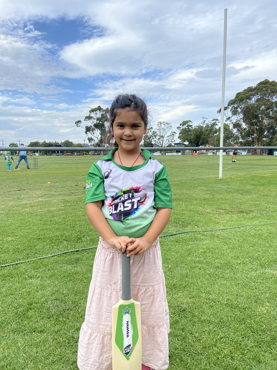 ranahuss's tweet photo. #JuniorBlasters has been an awesome first ๐ experience. Welcoming, warm & inclusive. Team dinner for the last session today. Seems like a small thing but providing halal food without us having to ask meant a lot. Thankyou St. Andrews Cricket Club @cricketvictoria @CricketAus https://t.co/X3c4YVbFuN