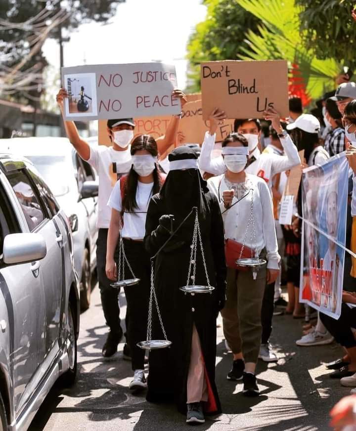 We want Democracy

#Feb11Coup 
#WhatsHappeningInMyanmar