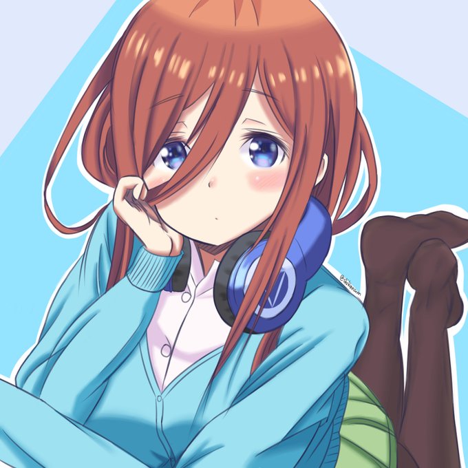 shikiさんがTwitterに投稿した中野三玖(五等分の花嫁)のイラスト。