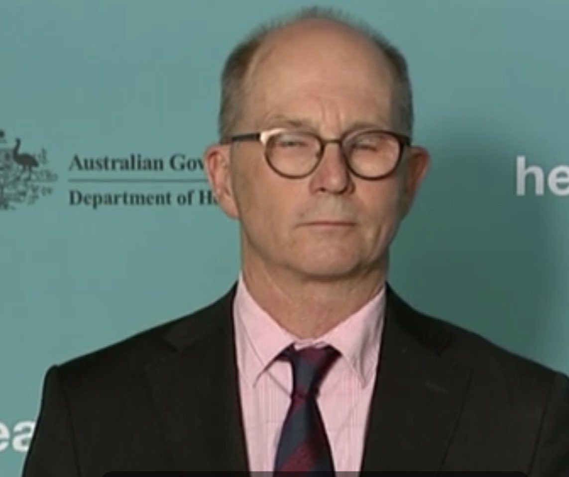 SaraJade_13's tweet image. #Tamsin HSun “A man got into quarantine hotel..” 
#ProfKelly “ In Vic?” 
“ I’ll  follow up.” BL Tongue in cheek. Duper. 
Richard Aust “ Vic Premier thinks he has the higher standard hotel quarantine...?” Prof squints BL Don’t like you. “They have higher standard of quarantine.”