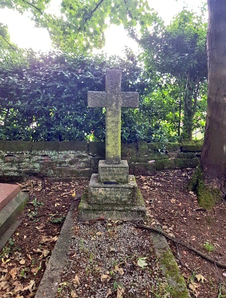 InscriptionsWw1's tweet photo. #RememberedHere
Major Tom Cyril Freer Harris MC &amp; Bar
Died 11 February 1929
Aged 36

#WorcestershireRegiment

#StPaulsChurch #Pedmore #Stourbridge

#WW1 #LestWeForget

Online records via https://t.co/0Nm3vGN2m1 https://t.co/nXasL1M4Tf
