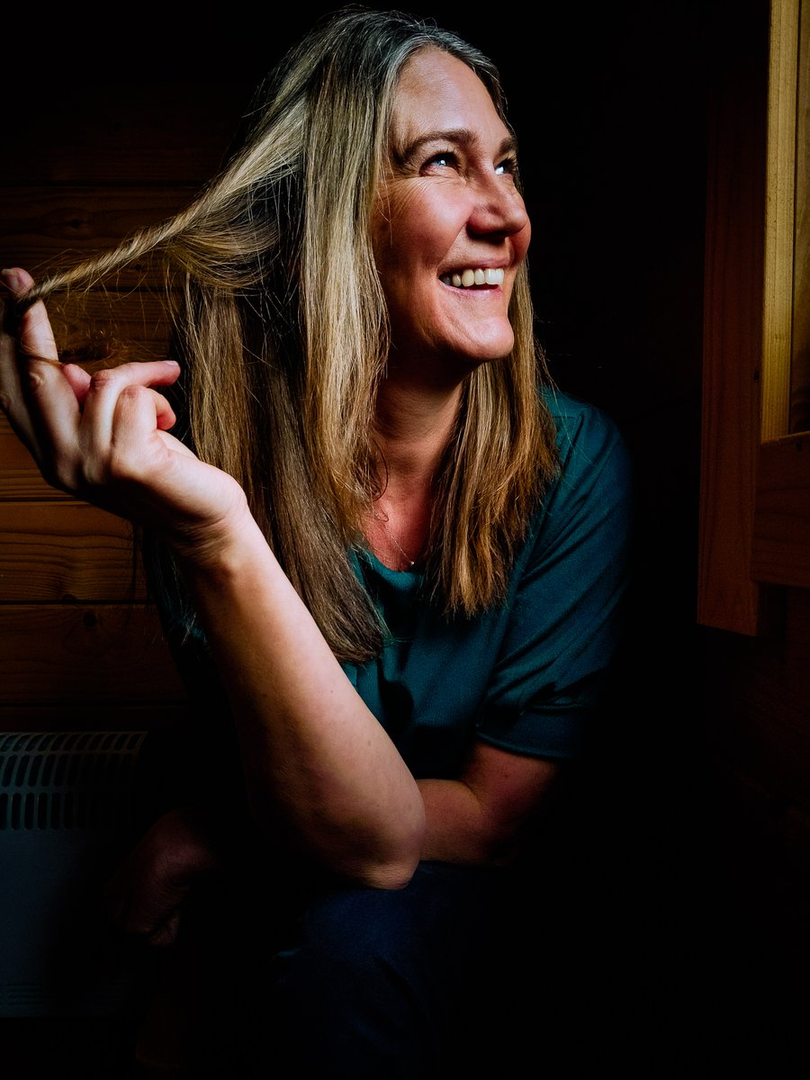 PixelLit1's tweet photo. Last weekend a couple of photoshoots booked in on Saturday.  Nothing remarkable about that pre lockdown…..
More of a problem could’ve been that they were over 17,000 KM apart.
#Remote #photography , is it here to stay ?
#remotephotoshoot, #remoteheadshot, #remoteworking https://t.co/fxuWgz3XlF