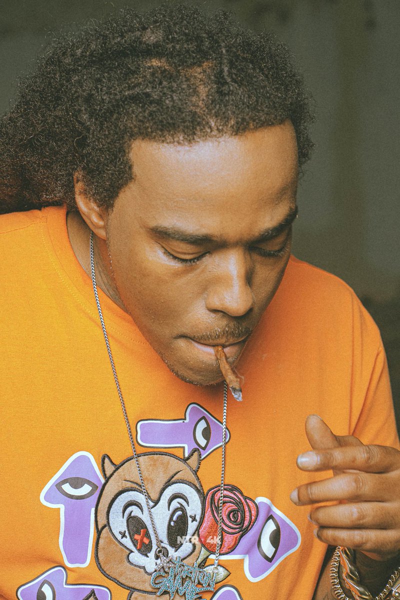 YBMMG's tweet image. I’m tryna tweet thru dis pain... But if this Bookie get me by a fuck’n point again... He could count his fuk’n day$ 🥺🥺😢😢