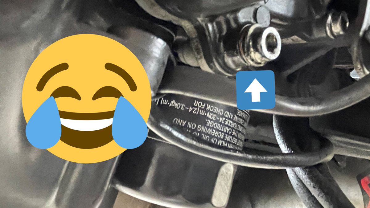 ハル Cb650r 何と まだお漏らししてる 夢へ連絡したら対策品らしいウォーターポンプへ丸ごと交換するコトに 日曜日行きます Cb650r Cbr650r オイル漏れ